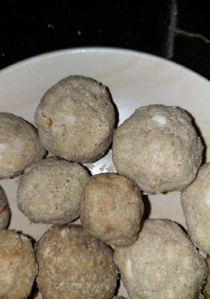 A picture of Jowar laddu.