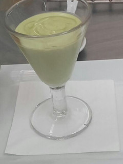 Una foto de Crema de calabacín con aceite de eucalipto