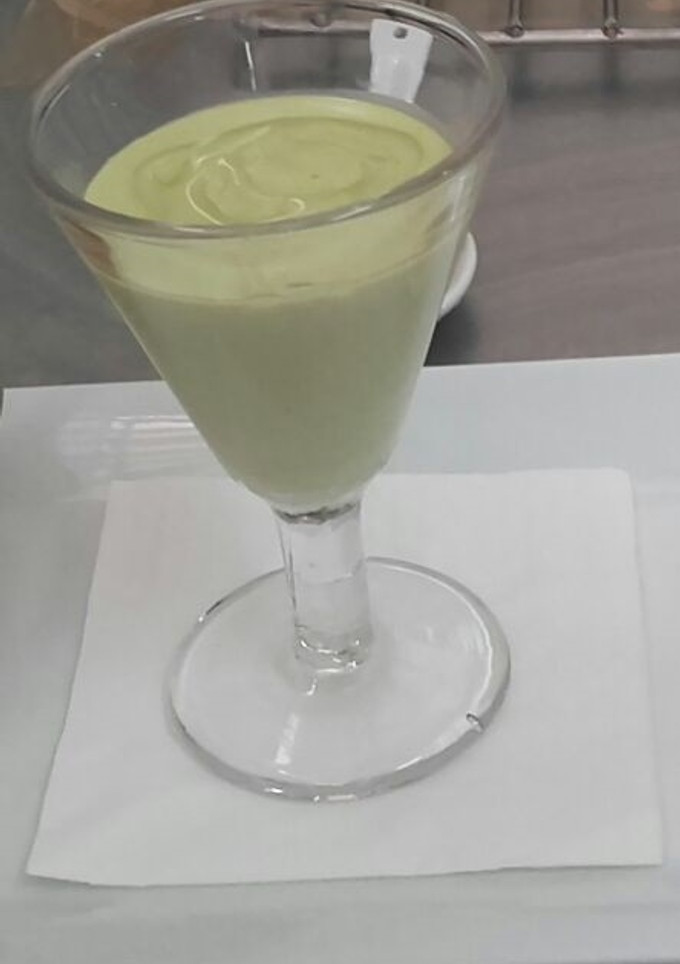 Una foto de Crema de calabacín con aceite de eucalipto