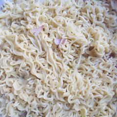 A picture of Simple noodles.