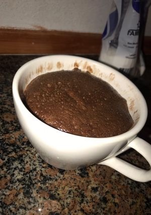 Una foto de Mug cake (bizcochuelo en taza en microondas) súper fácil y rico!