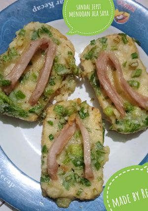 Foto resep Sandal jepit mendoan ala saya😋😋