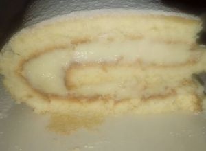 Foto de ROCAMBOLE (recheado com creme de leite condensado)