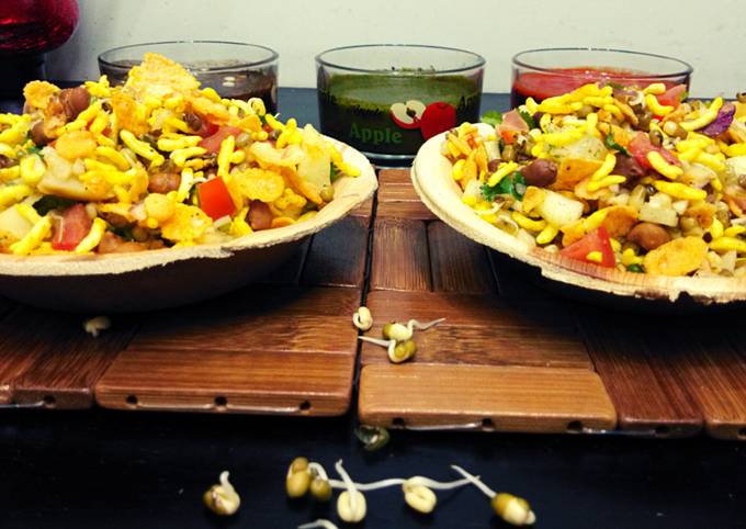 Healthy moong sprouts chaat
