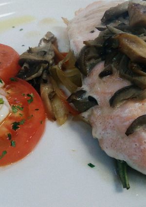 Una foto de Salmón en papillote