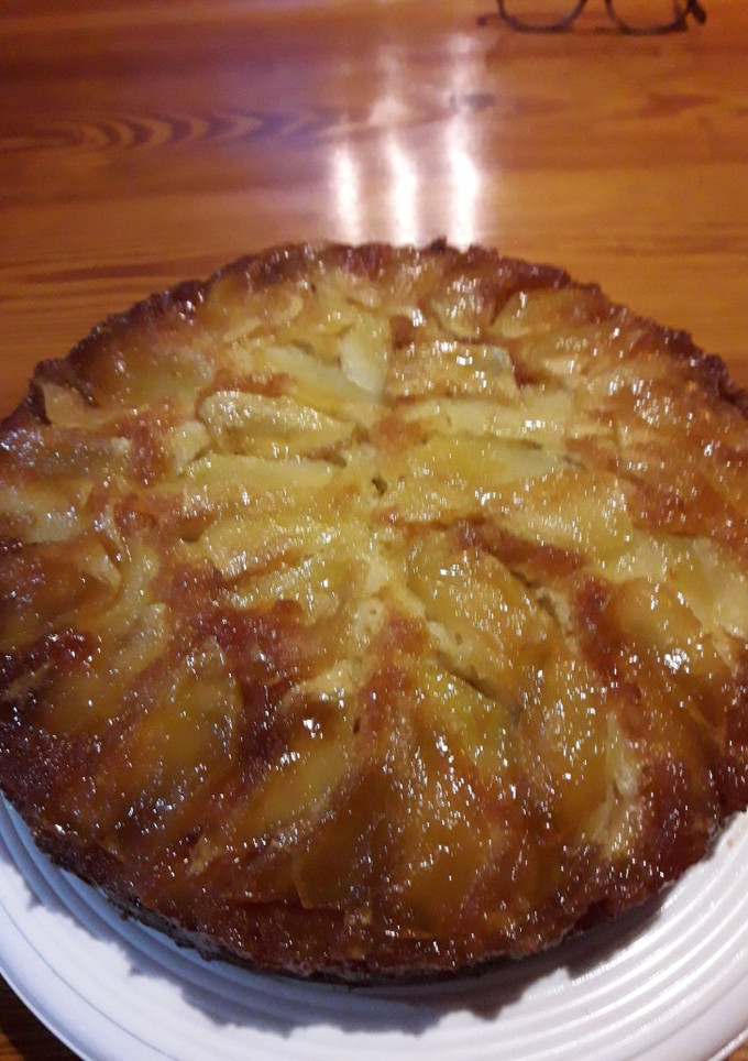 Una foto de Torta invertida de manzanas