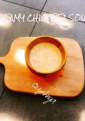 Hình của món SÚP KEM ĐẬU GÀ - CREAMY CHICKPEA SOUP.