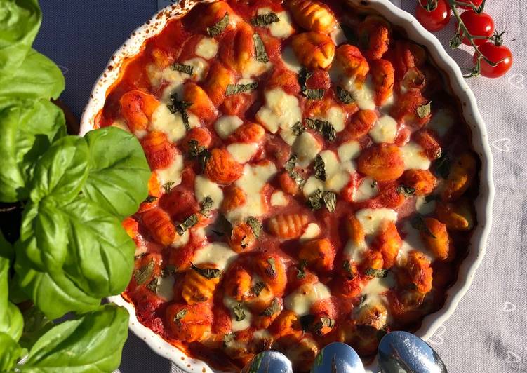 Tomaten-Mozzarella-Gnocchis