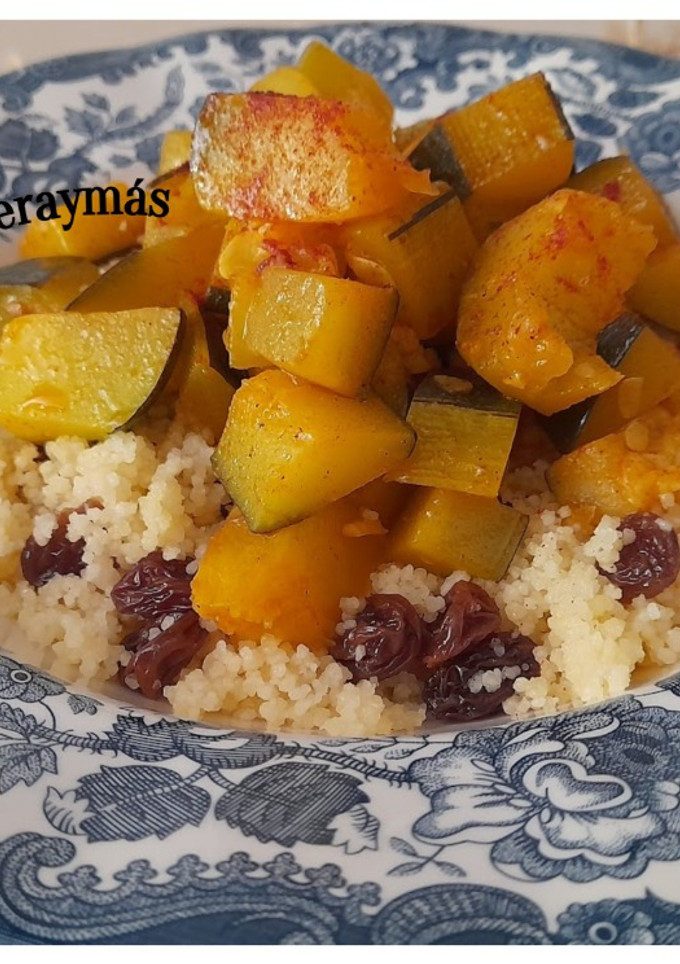 Una foto de Calabacines con cuscús