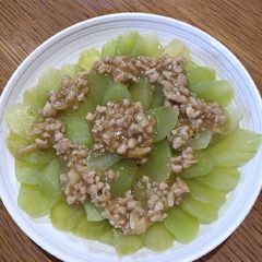 A picture of Celtuce with Ground Pork.