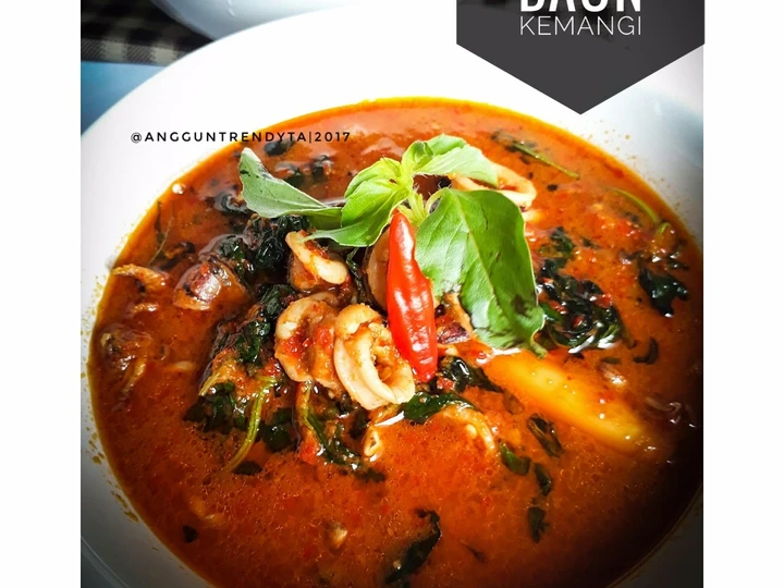 Langkah Mudah untuk Menyiapkan Resep Cumi daun kemangi yang Menggugah Selera Anti Ribet, Mantap Sekali
