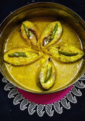 ভাপা ইলিশ (bhapa ilish recipe in Bengali) রেসিপির প্রধান ছবি