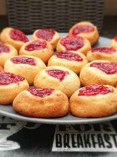 Une photo de Biscuits à la confiture de fraise