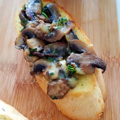 A picture of Cheesy Mushroom on Toast.