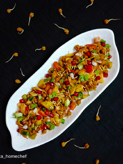 ફણગાવેલા ચણા ચાટ (Sprouted Chana ChaatRecipe In Gujarati) રેસીપી મુખ્ય ફોટો