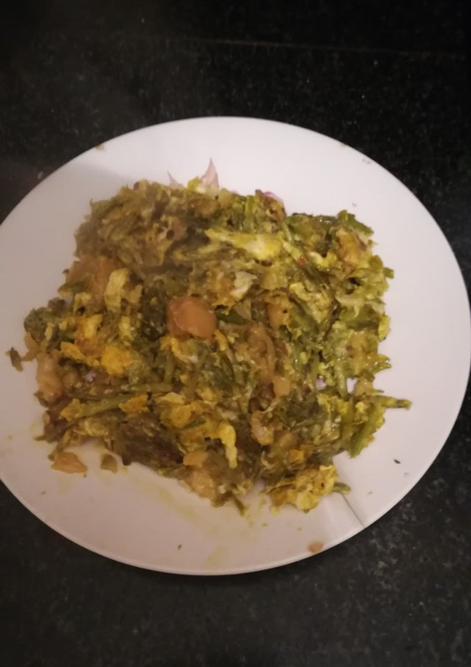 Una foto de Revuelto de trigueros con bacalao