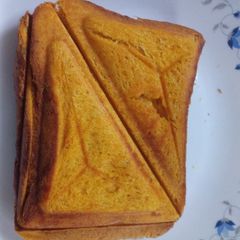 A picture of Sandwiched bread.