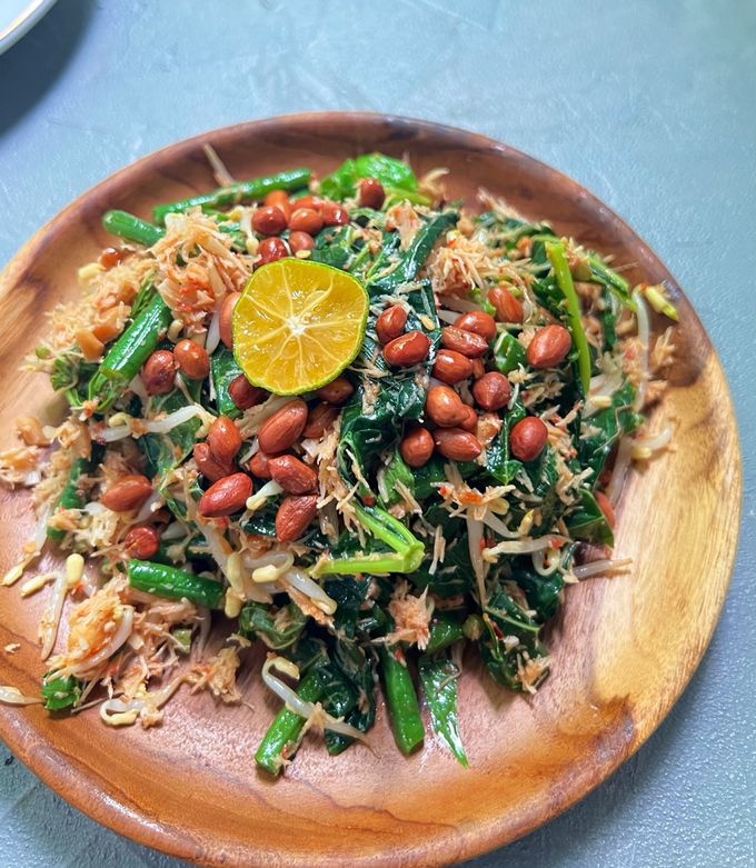Foto resep Jukut serombotan (urap khas bali)