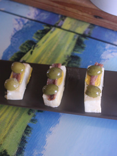 Una foto de Aperitivo de huevo al vapor con anchoas