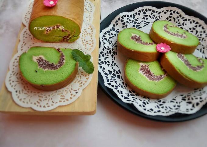 Bolu gulung pandan (moist dan ekonomis)