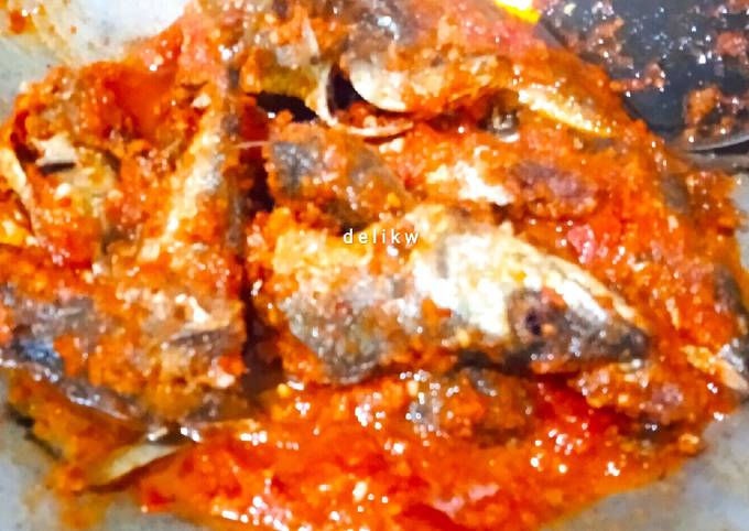 Standar Resep termudah membuat 7. Ikan Makarel Sambal  enak