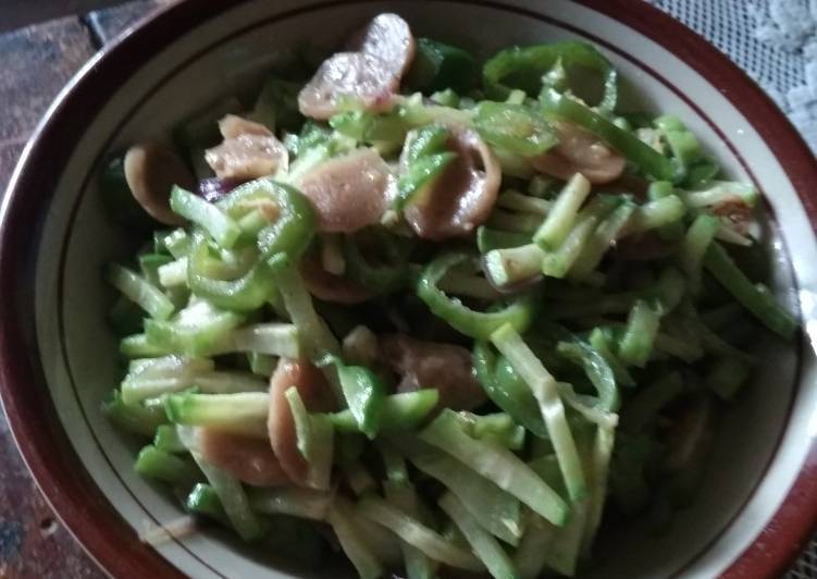 Tumis Labu Siam Bakso Pedas