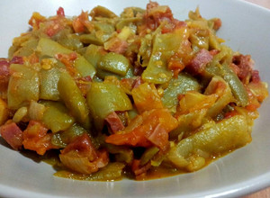 Foto principal de Judía verdes salteadas con jamón y tomate