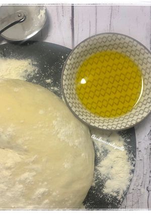 Une photo de Pâte à pizza fine 🍕