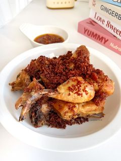 Foto resep Ayam Goreng Serundeng Lengkuas