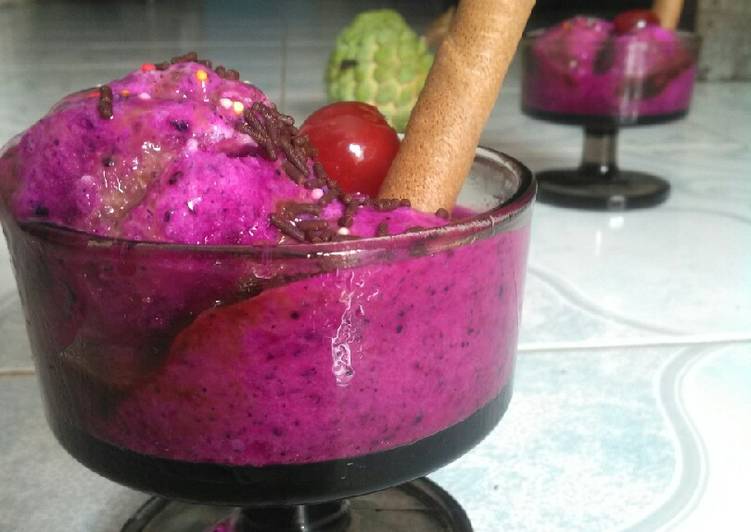 Cara Gampang Menyiapkan Es Krim Buah Naga, Bikin Ngiler