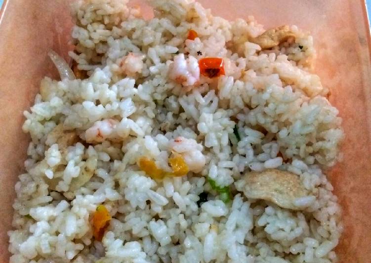 Cara Menyiapkan Nasi Goreng Seafood Lezat