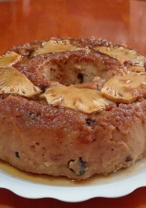 Una foto de Budín de Pan con Pasas, Piña y Ron 🍞🍍😋