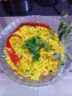 લેમન રાઈસ (Lemon Rice Recipe In Gujarati) રેસીપી મુખ્ય ફોટો