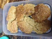 Una foto de galletas de avena molida