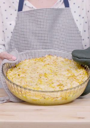 A picture of Potato and squash casserole.