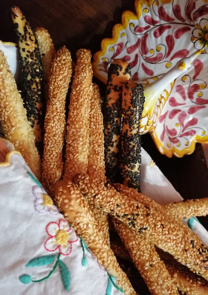 Foto di Grissini cicciottelli col sesamo
