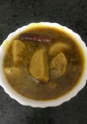A picture of Gatte ki sabzi.