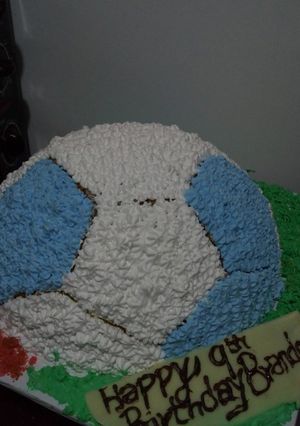 A picture of Ball raspberry cake.