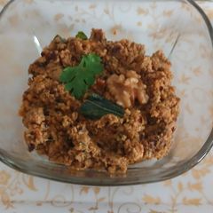 A picture of Walnut chutney.