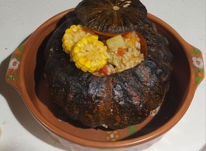 Una foto de Carbonada criolla en zapallo cabutiá 🥘