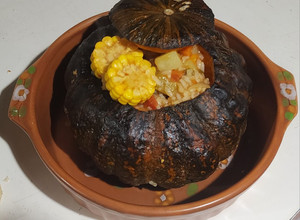 Una foto de Carbonada criolla en zapallo cabutiá 🥘