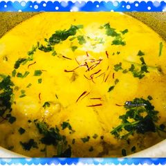 A picture of Saffron chicken korma.