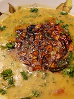 A picture of Lasooni dal tadka.