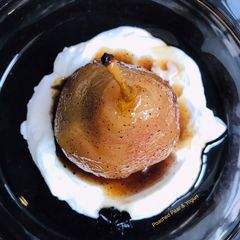 A picture of Spiced Poached Pear.