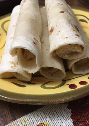 A picture of Crockpot Chicken Taquitos Recipe.