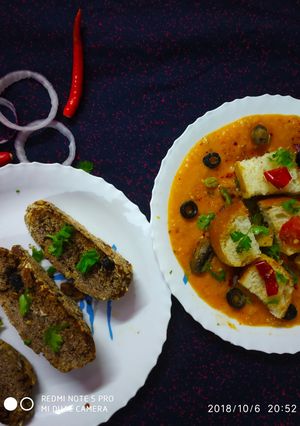 A picture of Salmorejo with roasted wheatbread.
