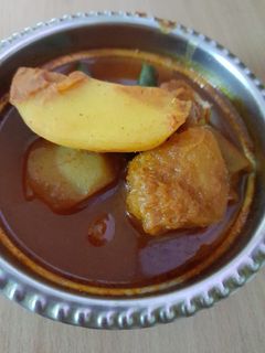 আলু পটল কুমড়োর ডালনা (aloo potol kumror dalna recipe in Bengali) রেসিপির প্রধান ছবি