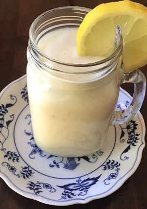 A picture of California Farm Fresh Pine Apple Smoothie.