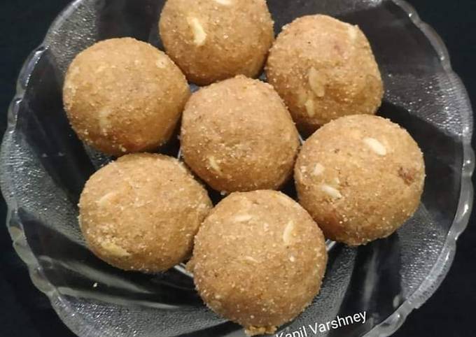 Atta Gond Ladoo Recipe By Ankita Kapil Varshney Cookpad