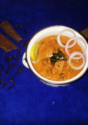 A picture of Peas Mushroom Curry.